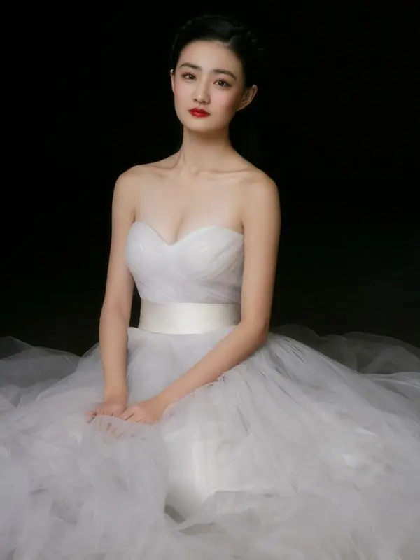 A-line Tulle Simple White Wedding Dress
