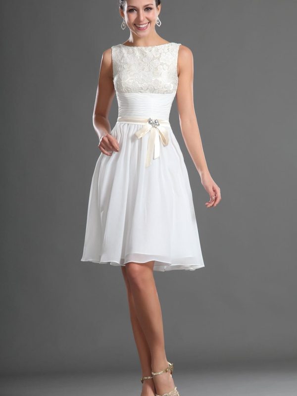 Knee Length Modest White Chiffon Lace Short Bridesmaid Dress in Bridesmaid dresses