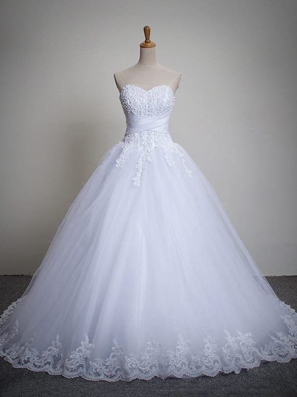 Long Train Crystal White Tulle Sleeveless Wedding Dress