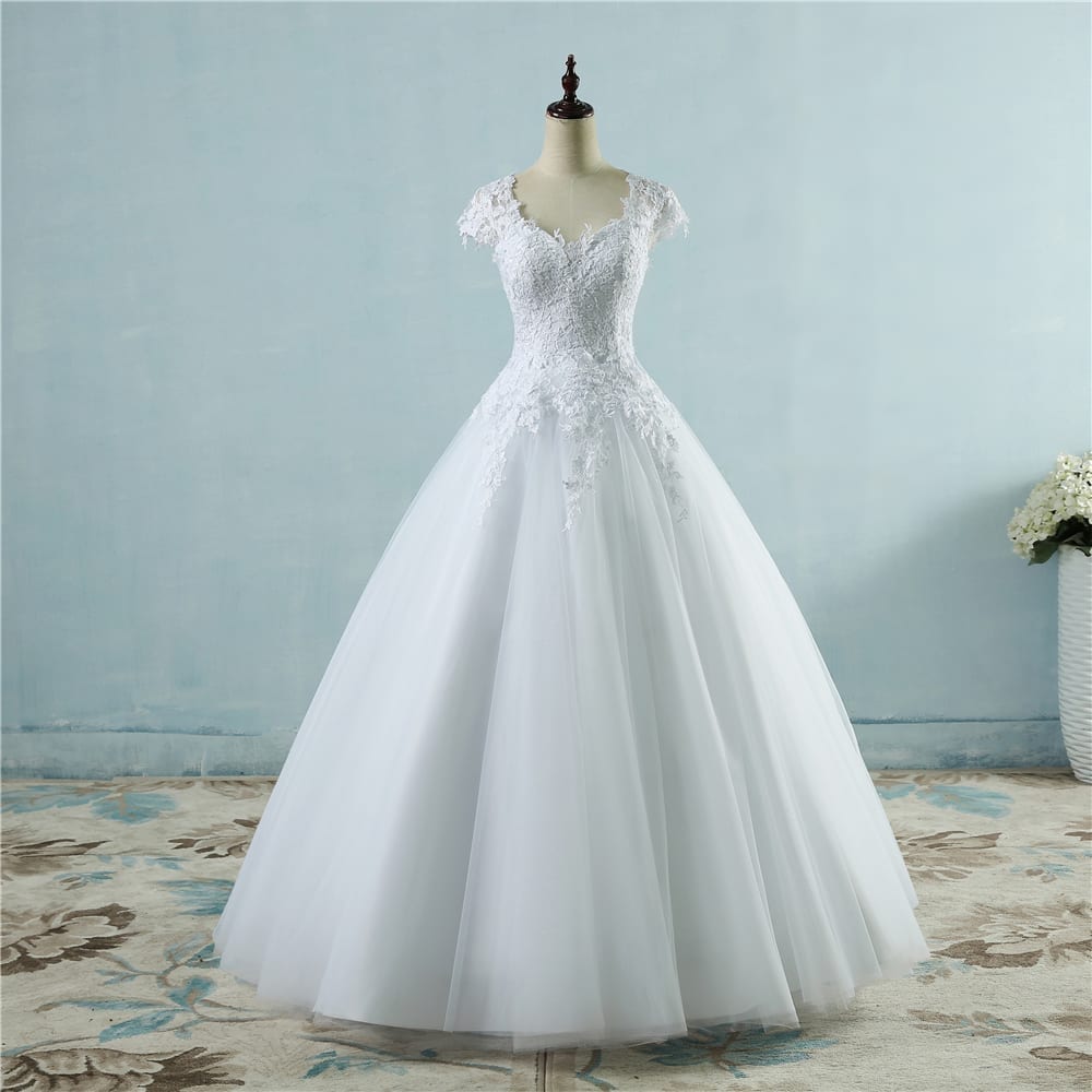 Tulle A-Line Sweetheart Cap Sleeves Appliques Wedding Dress | Uniqistic.com