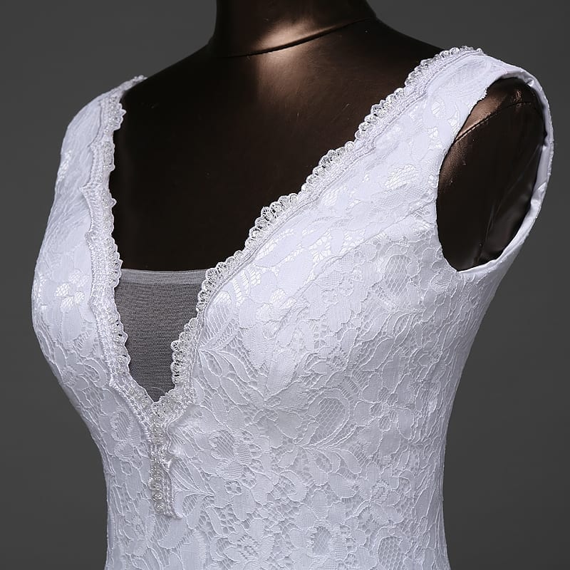 V-neck Lace Appliques Backless Mermaid Wedding Dress
