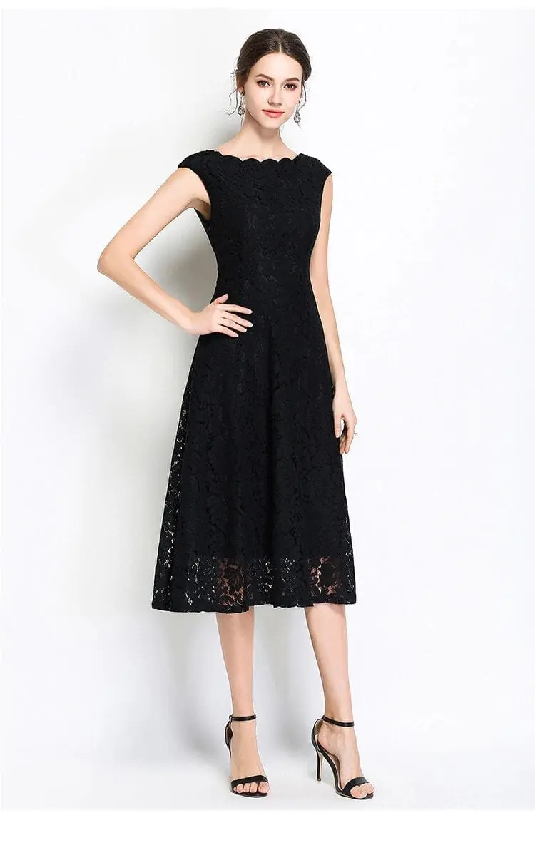 Elegant White Black Sleeveless A-Line Knee Length Dress in Dresses