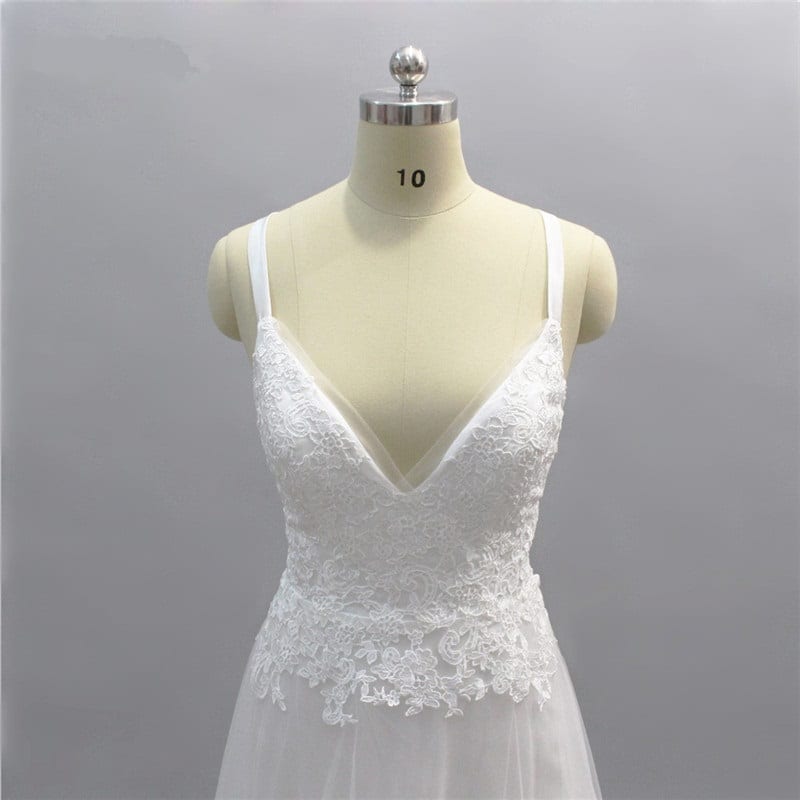 Elegant Backless A Line Lace Tulle Beach Wedding Dress