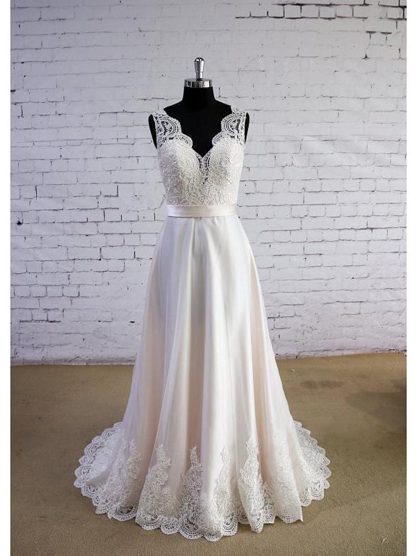 Ivory Sleeveless Tulle Lace A-line Floor-length V-neck Wedding Dress