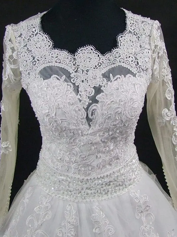 Beading Appliques Lace Pearls Amazing Back Train Wedding Dress