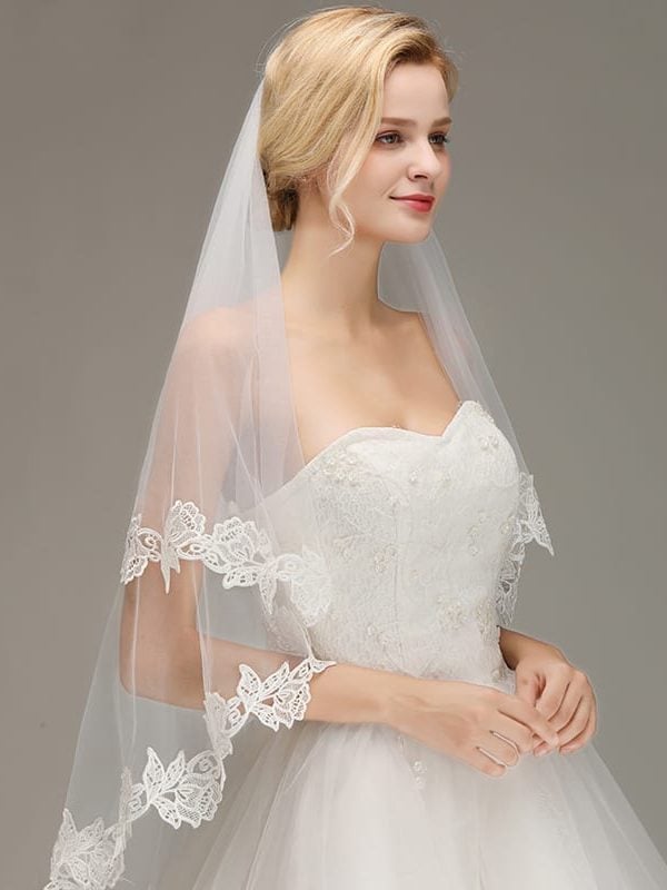 1.5 M Romantic Lace Applique Two Layers Wedding Veil With Comb Wedding Accessories