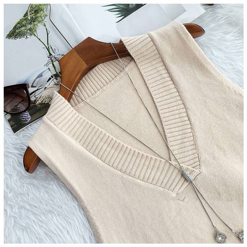 Sleeveless v-neck loose knitted vest