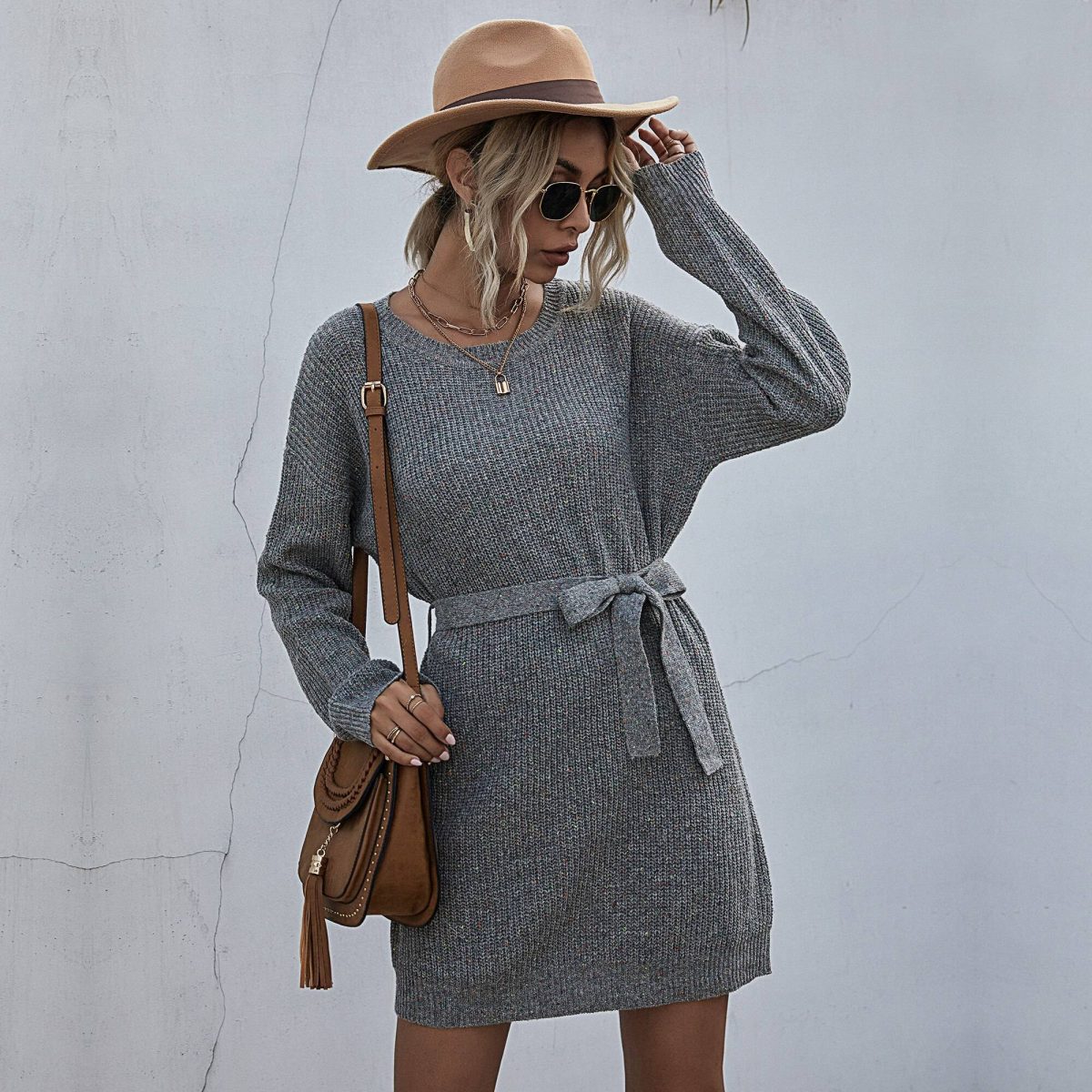 Gray o-neck ribbed long sleeve with belt loose sweater dress