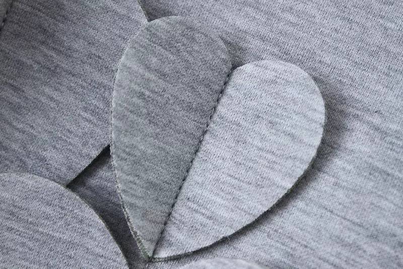 Gray heart deisgn long sleeve cotton sweatshirt