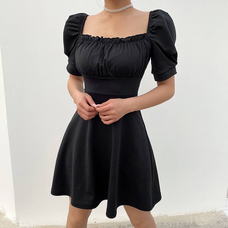 Elegant black square neck lace up backless pleated dress