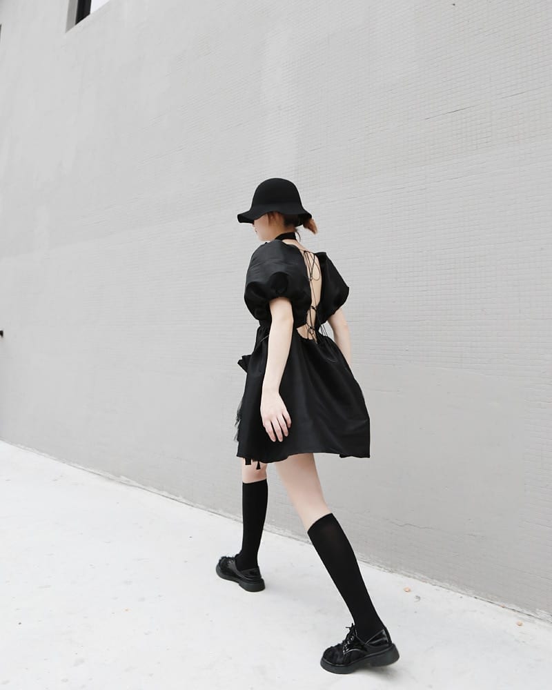 Square Collar Short Sleeve Loose Black Dress | Uniqistic.com