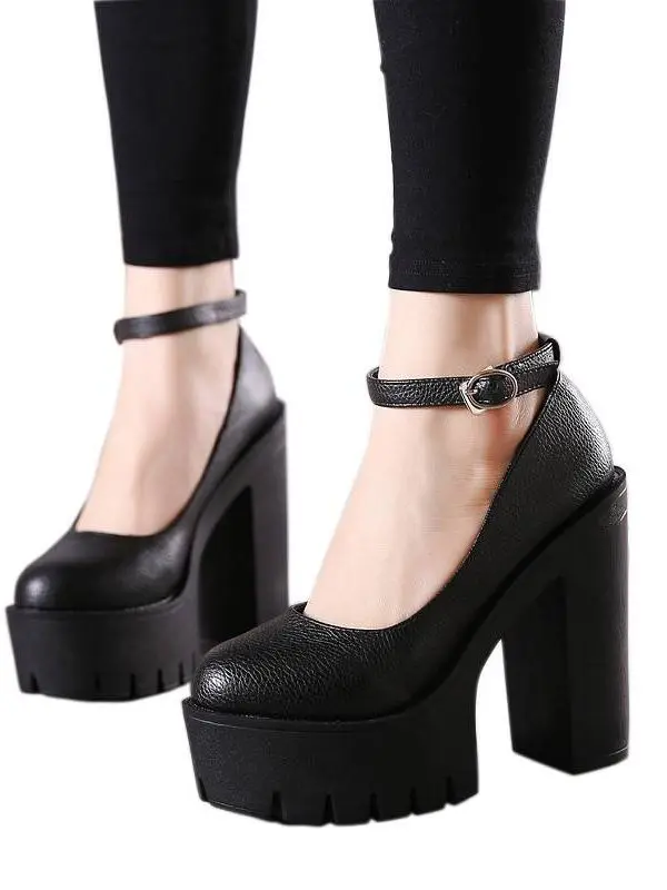 Black white thick heels platform pumps
