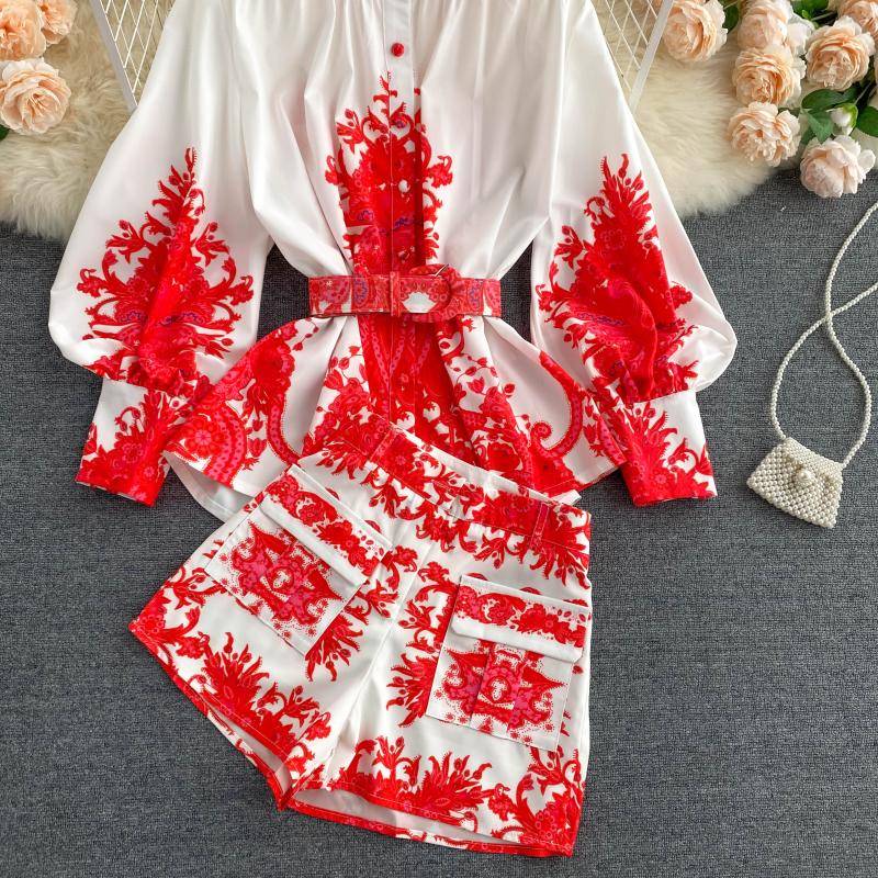 Vintage printed pull sleeve blouse top and shorts two piece set