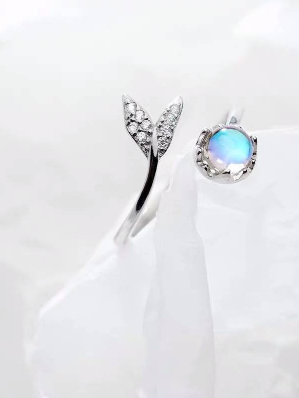 Silver cute tail moonstone adjustable ring