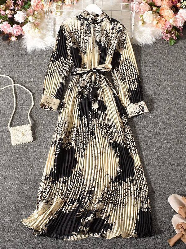 Elegant Vintage Full Sleeve Loose A-Line Printed Leopard Pleated Dress in Dresses