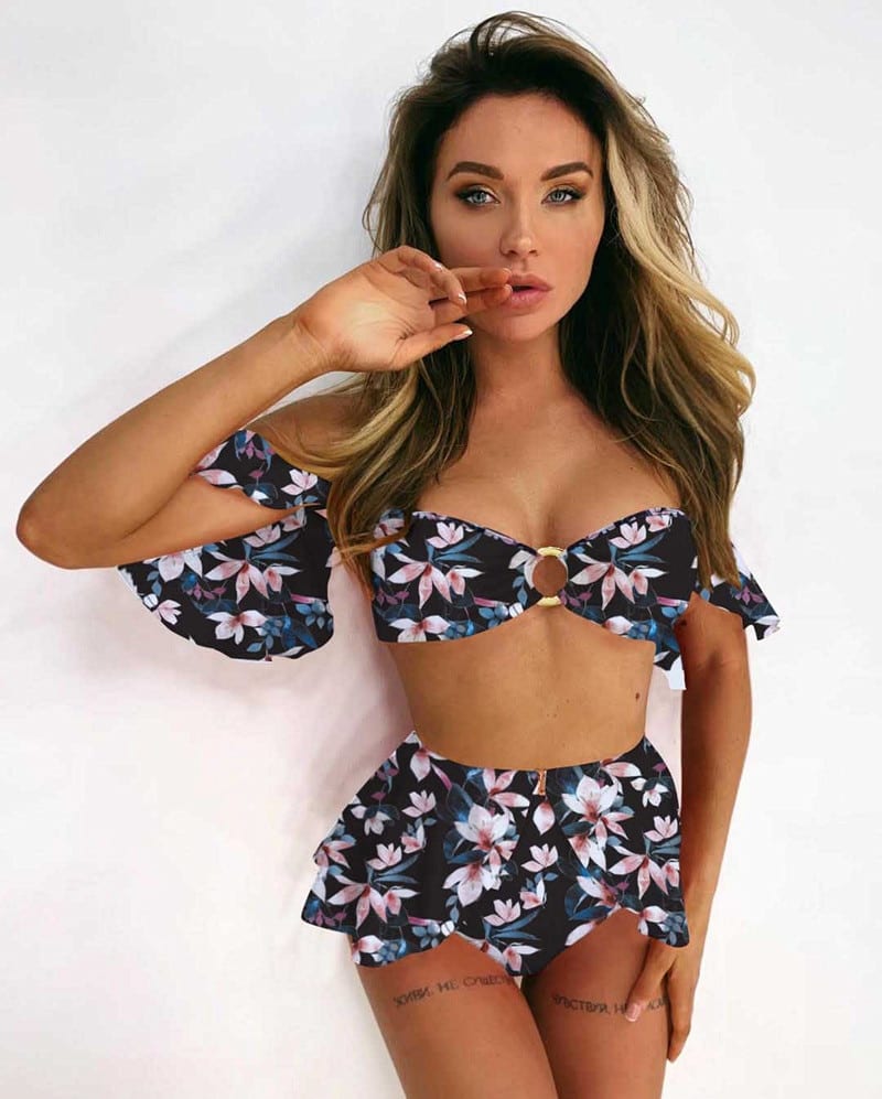 Off The Shoulder Ruffled Bkini 3 Pieces in Swimsuits