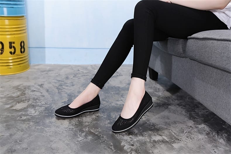 Platform Flat Bottom Women Shoes in Flats