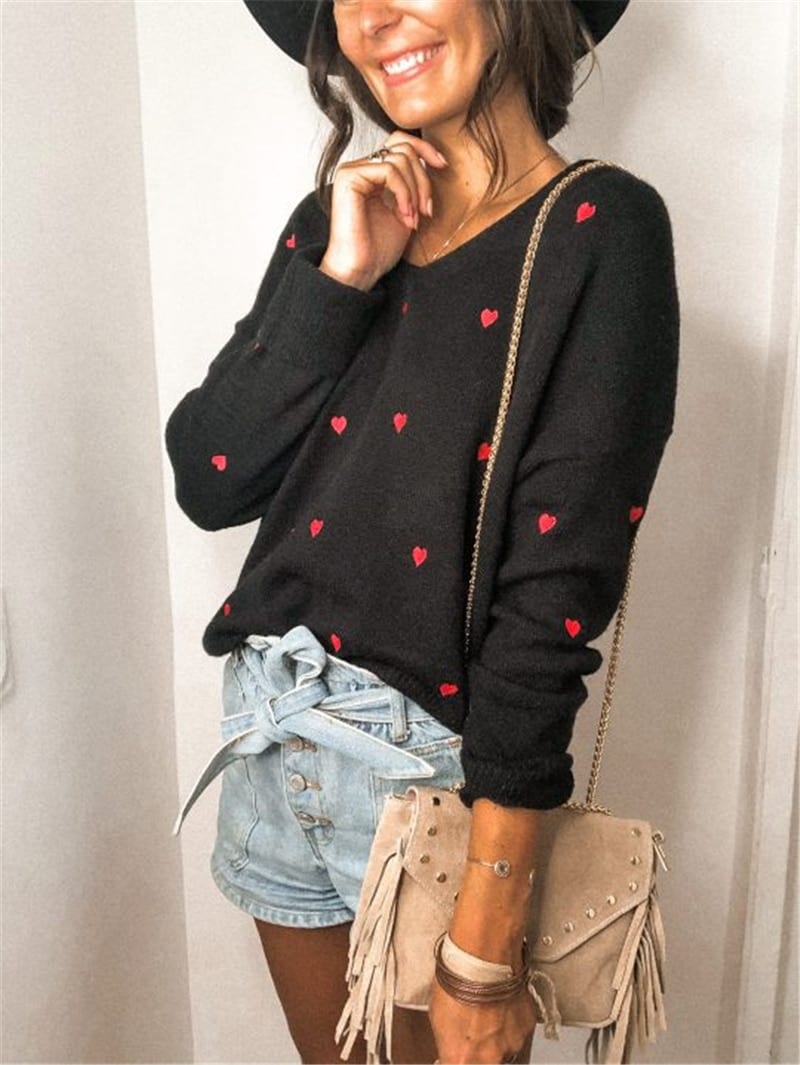 Fitshinling v neck embroidery heart sweater