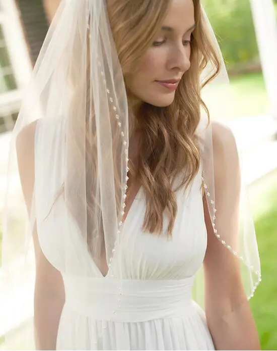 White/ Lvory Crystal Pearls Cut Edge Bridal Veil With Comb in Wedding Veils
