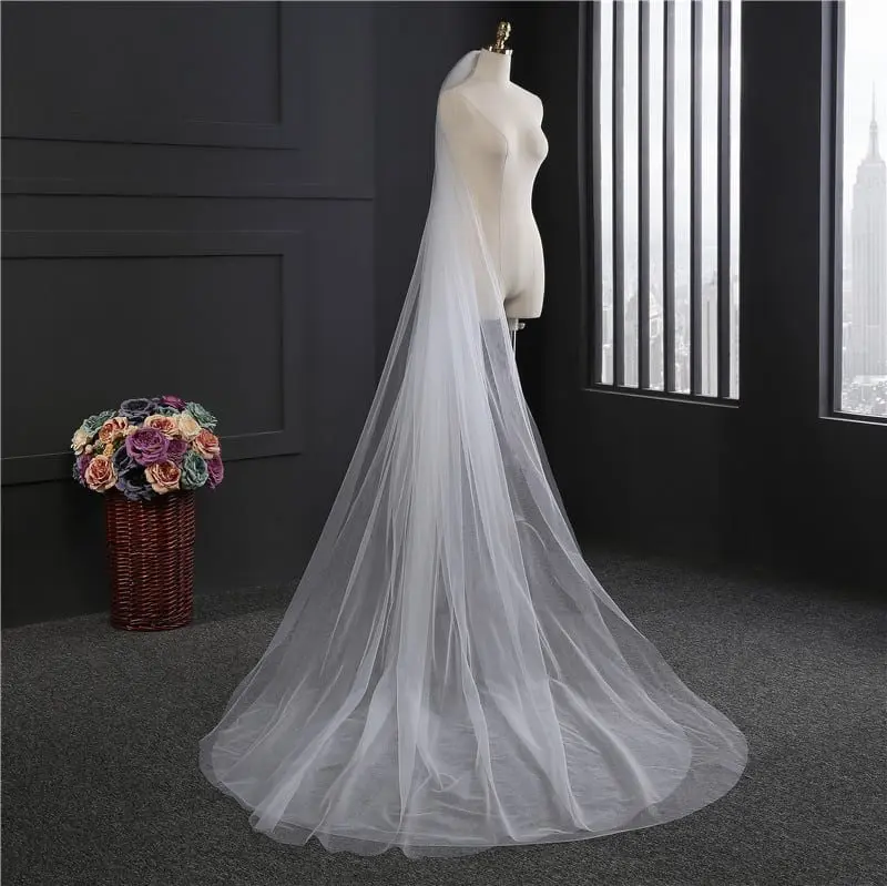 Elegant 3 Meters 2 Layer White Ivory Bridal Veil With Comb in Wedding Veils