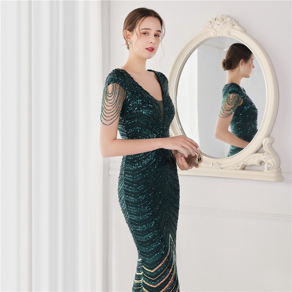 Elegant V Neck Mermaid Evening Dress in Emerald Cocktail Dress