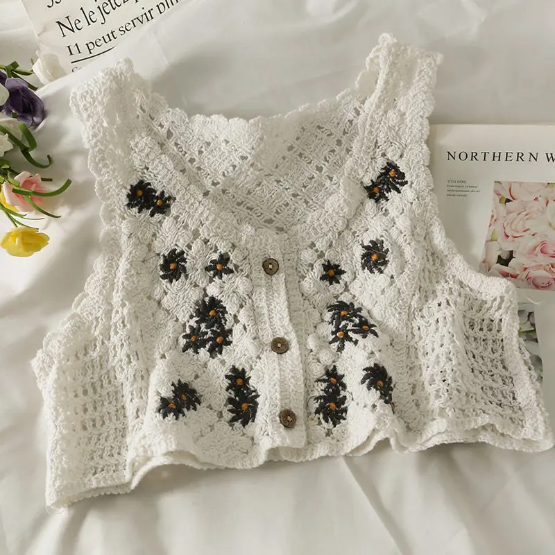 Floral Embroidery Sleeveless Buttons Front Crop Top | Uniqistic.com