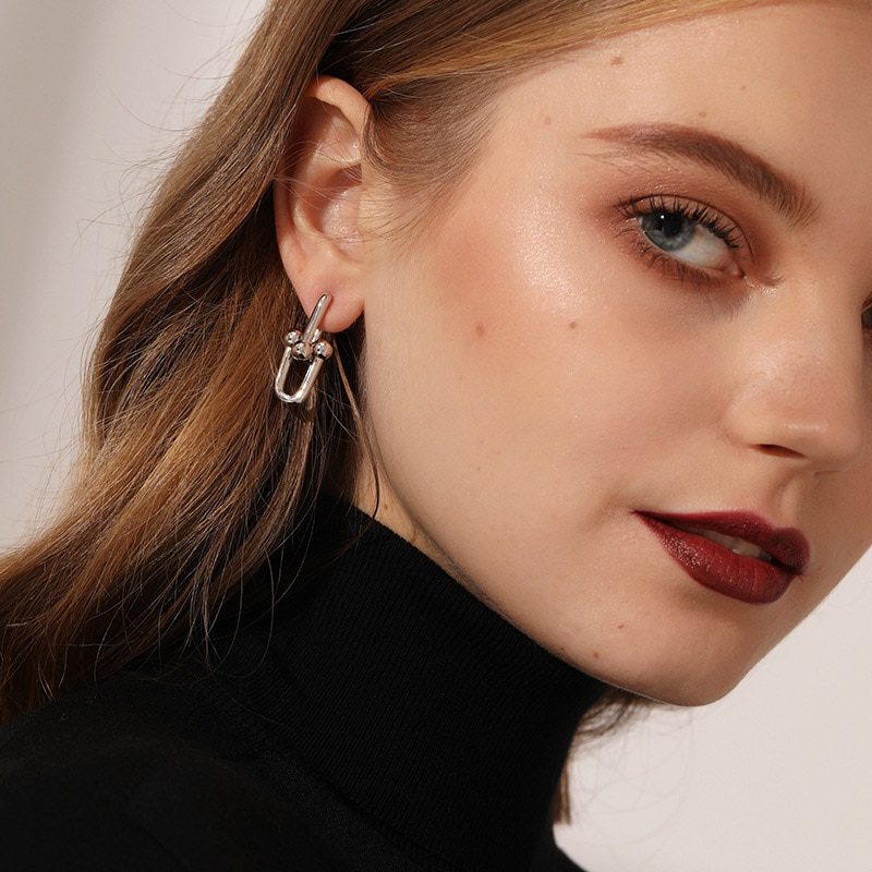 Creative Simple U-Shape Gold Earrings in Earrings