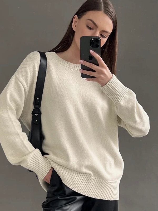 Round Neck Long Sleeve Autumn Winter Sweater in Sweaters