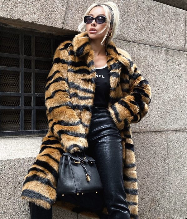 Imitation Tiger Pattern Faux Fur Coat in Coats & Jackets