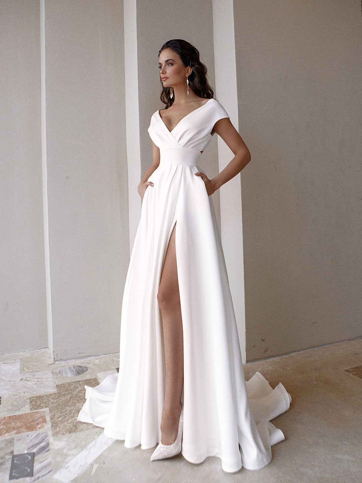 Picture Chest Wrapped Ruffled White Medium Waist Solid Color Office Maxi Dress - Dresses - Uniqistic.com