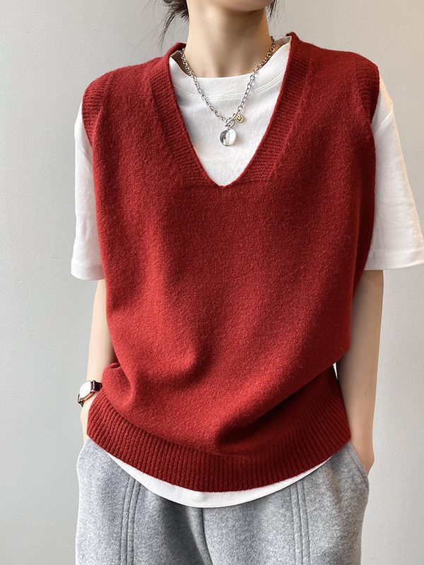 Knitted Spring Preppy V neck Loose Vest in Sweaters