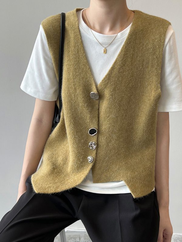 Retro Design Irregular Asymmetric Vest in Sweaters