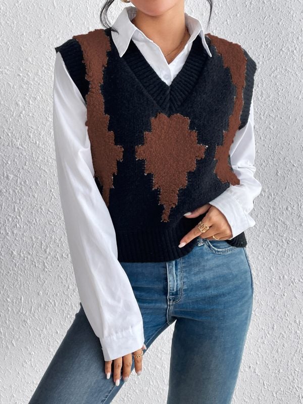 Simple Color Contrast Patchwork Diamond Lattice Pullover Vest in Sweaters