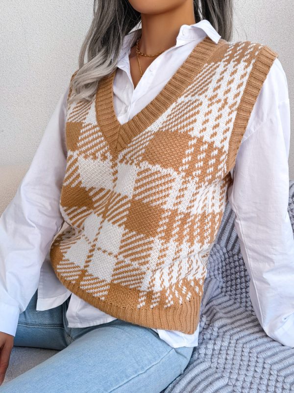 Casual Color Contrast Check Knitted Vest in Sweaters