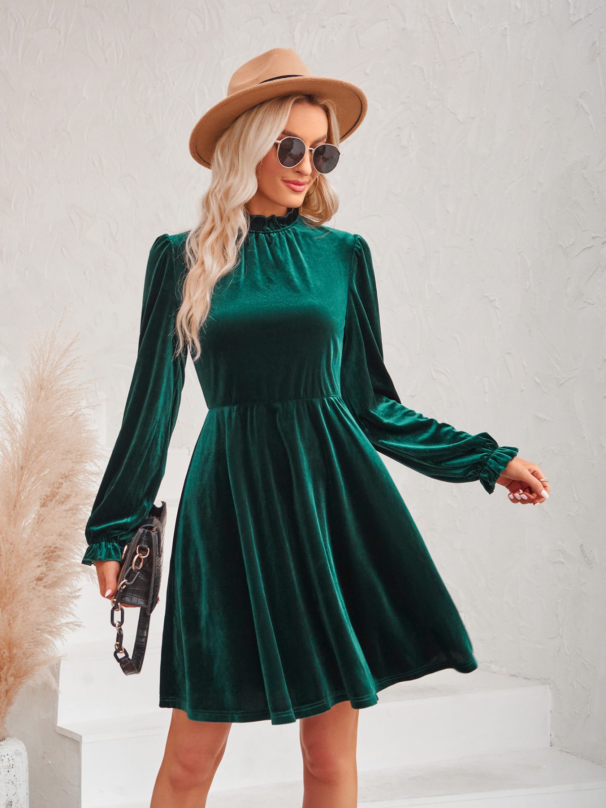 Casual Turtleneck Velvet Solid Color Waist Tight Dress in Dresses