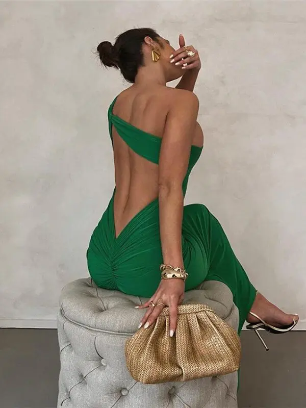 Sexy Oblique Shoulder Backless Slim Fit Hip Wrapped Elegant Dress in Dresses