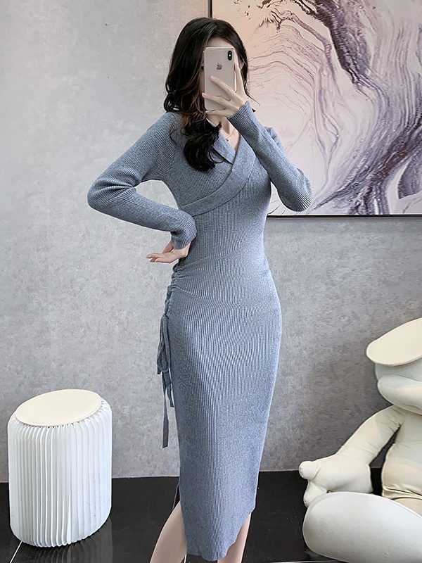 Elegant Collared Knitted Dress in Dresses