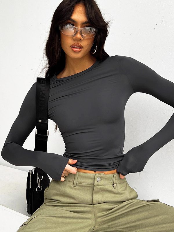 Solid Color round Neck Long Sleeve Basic Top in T-shirts & Tops
