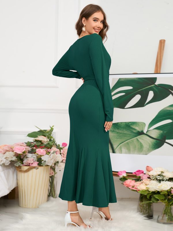 V Neck Long Sleeved Slim Fit Elegant Fishtail Knitted Maxi Dress in Dresses