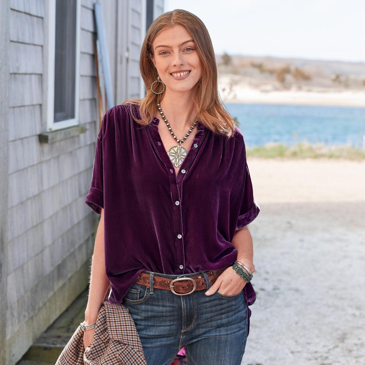 Velvet Solid Color Short Sleeve round Neck Shirt in Blouses & Shirts