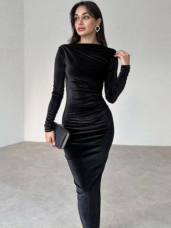 Winter Solid Color Slim Pleated round Neck Long Sleeved Dress in Dresses