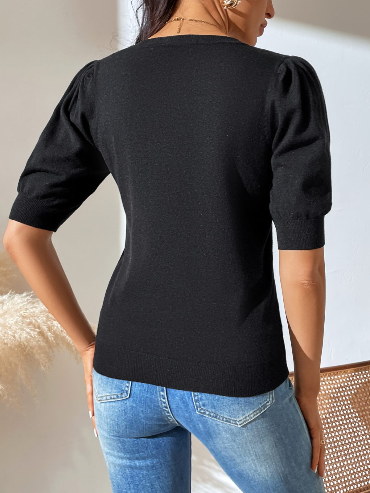 Round Neck Knitted Pleated Short Sleeve Solid Color Sweater in Sweaters