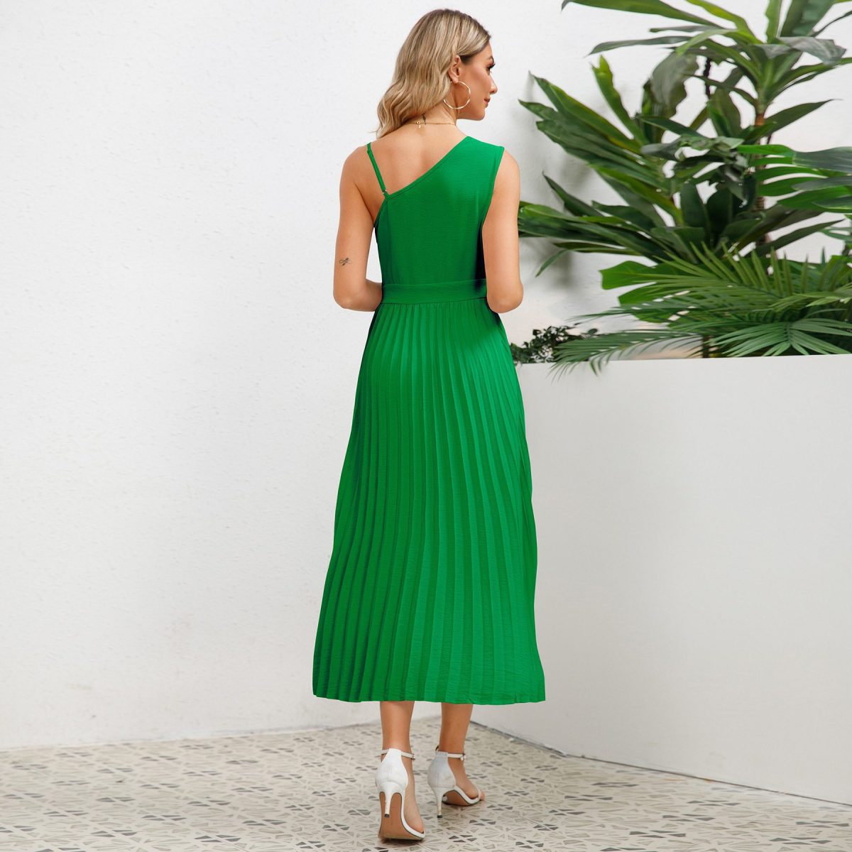 Sexy Slim Mid Length Pleated A Line Dress in Dresses