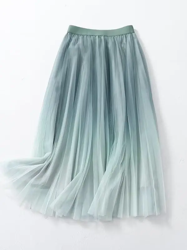 Gradient Color Large Swing Skirt in Skirts