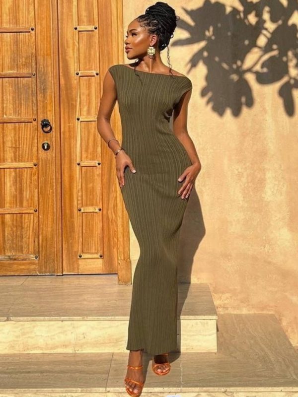 Sleeveless Knitted Maxi Dress in Dresses
