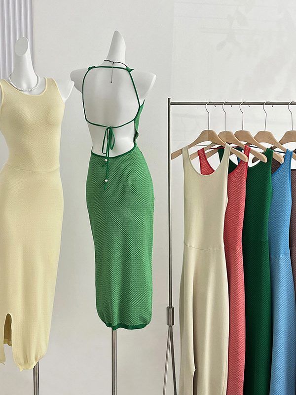 Sexy Round Neck Backless Tight Waist Sheath Dress in Dresses