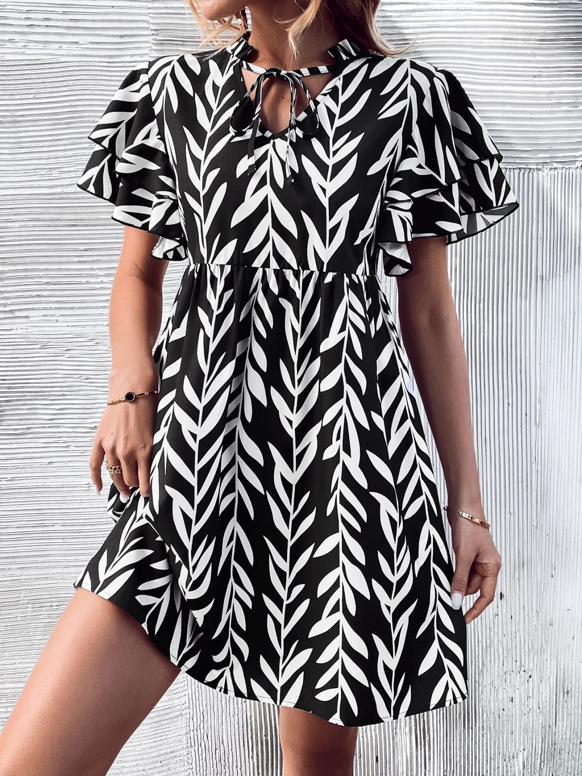 V-Neck Printed High Waist Dress in Dresses